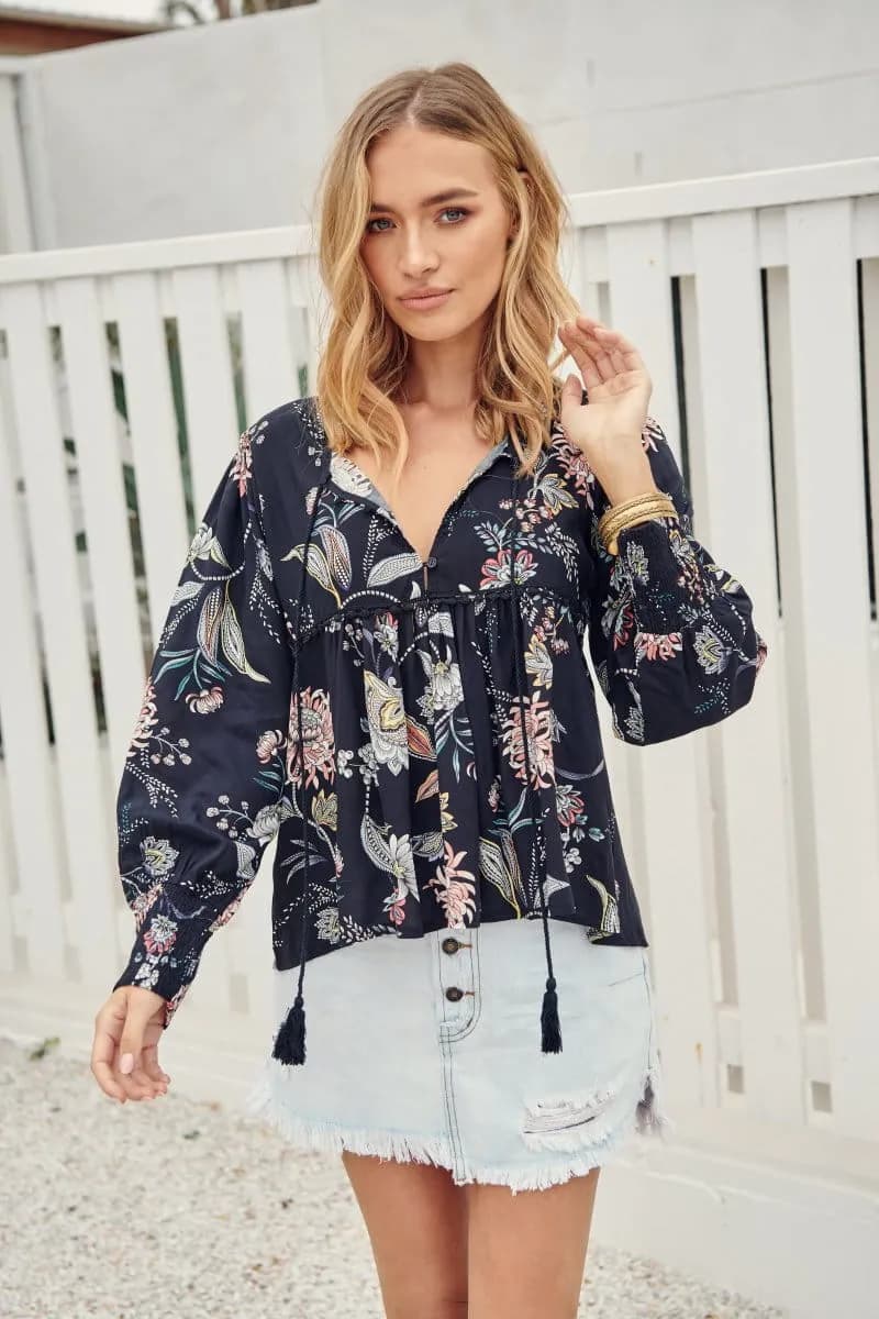 JAASE Under the Stars Blaues Top für sonnige Tage und Trendsetter