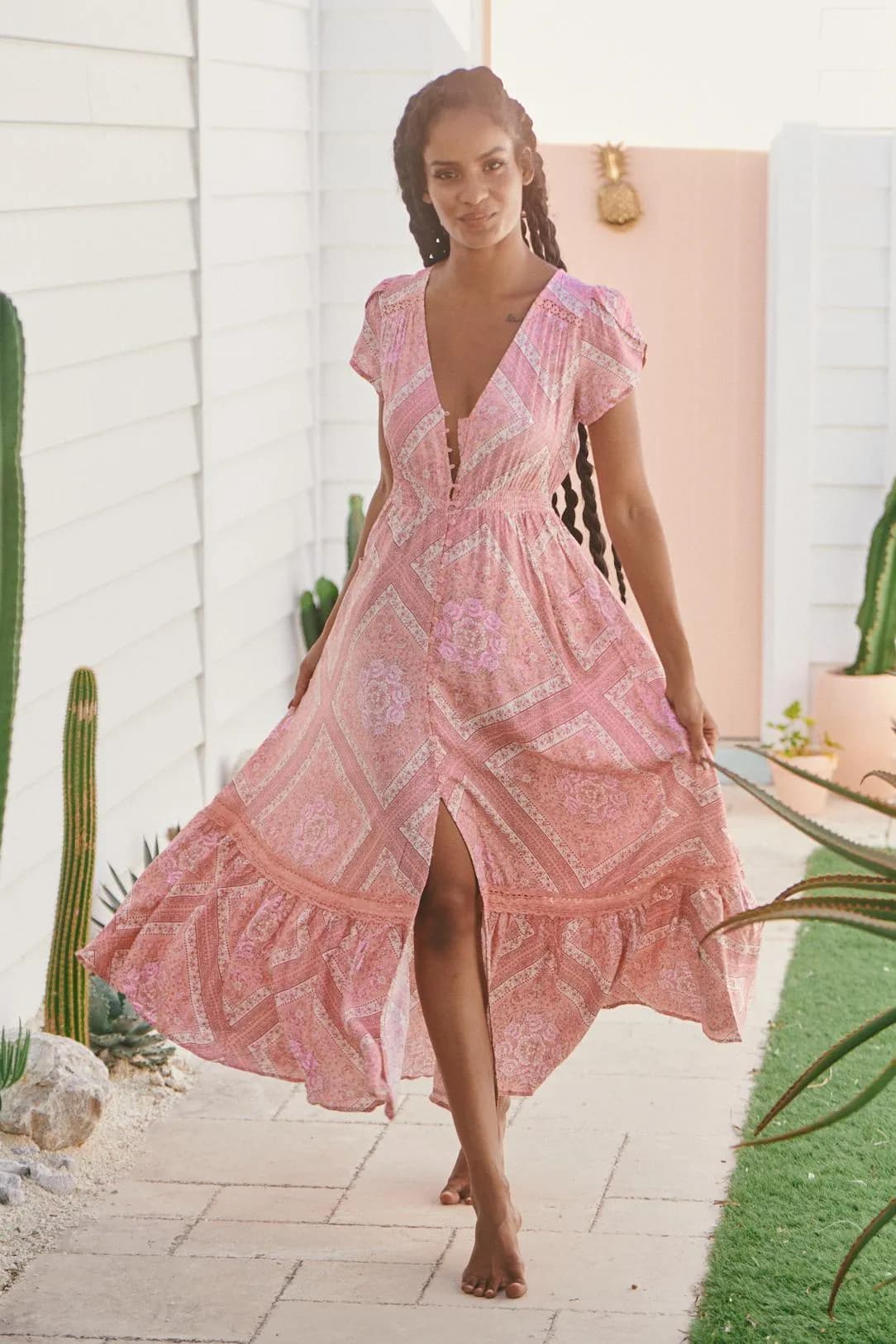 JAASE Afrodita Druck Kleid Carmen Maxi in Rosa – Elegantes Sommer-Outfit